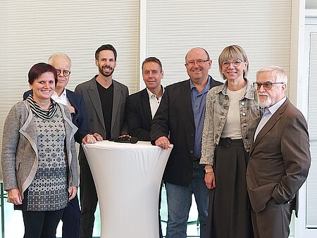 Gruppenfoto mit Sabine Albuscheit, Knut Engelbrecht, Sven Ehrhardt, Ben Schwarz, Wolfgang Hunner und Christine Heller